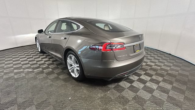 Used 2015 Tesla Model S 60 RWD image 4