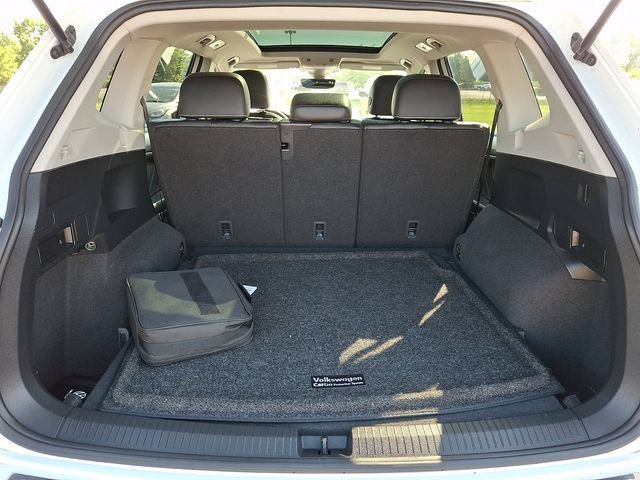 Used 2022 Volkswagen Tiguan SE AWD/4WD image 28