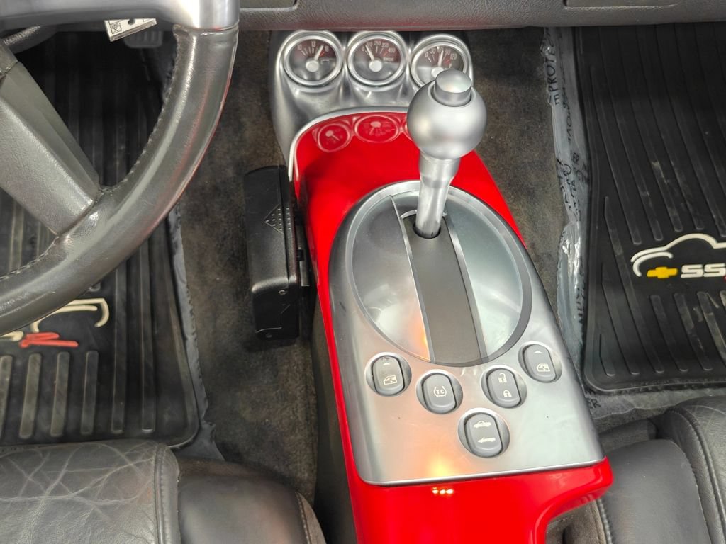 Used 2005 Chevrolet SSR w/ Preferred Equipment Group RWD image 7