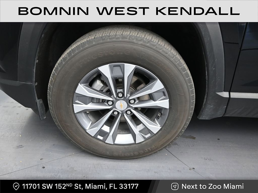 Used 2025 Chevrolet Equinox LT w/ Safety and Technology Package image 9