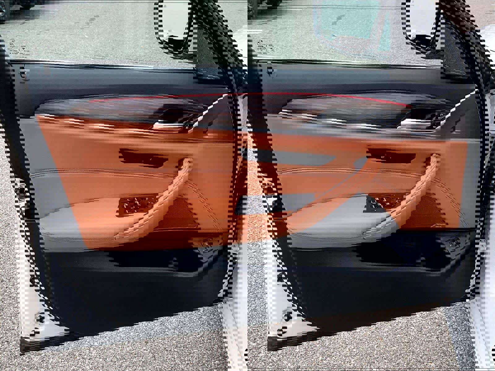 Used 2023 BMW 530i xDrive w/ Premium Package image 9