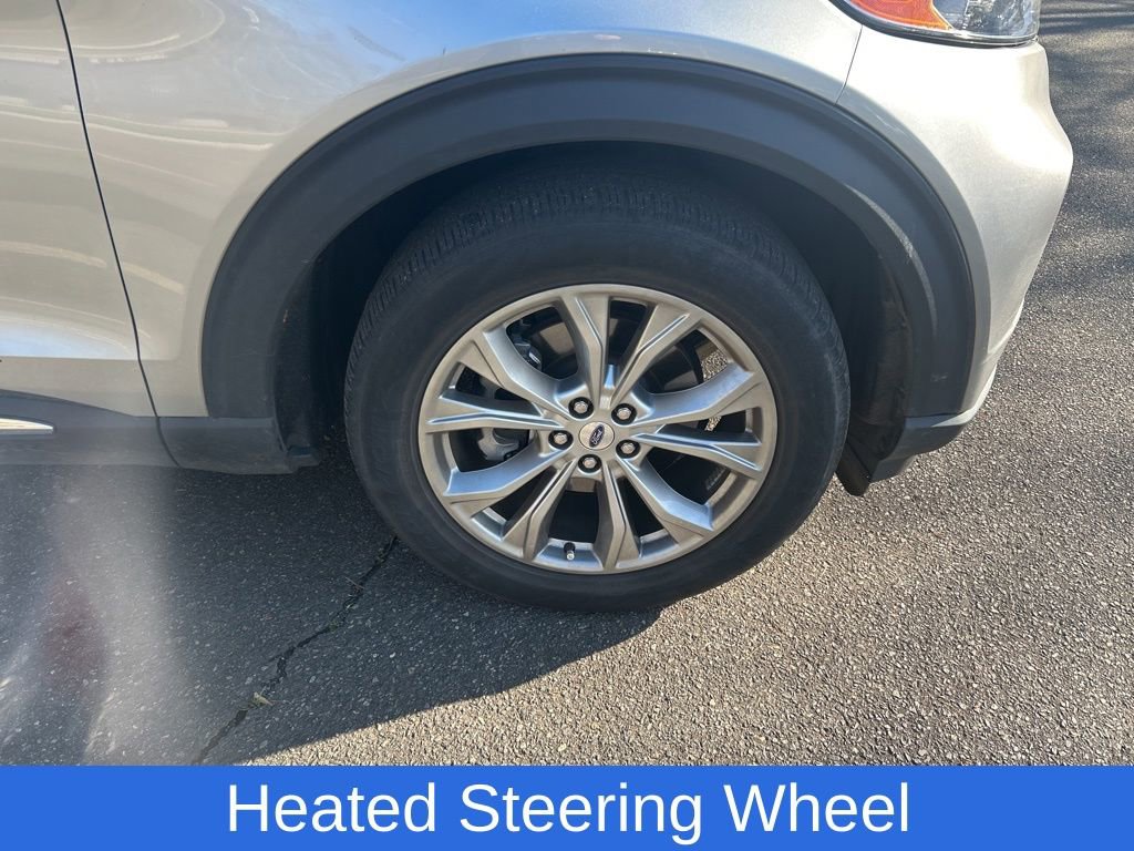 Used 2023 Ford Explorer XLT w/ Equipment Group 202A image 5