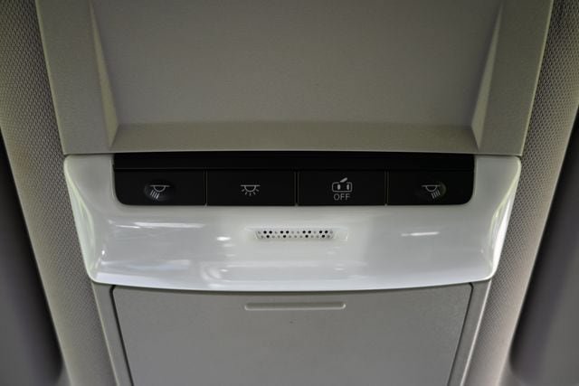 Used 2024 Nissan Rogue S AWD/4WD image 32