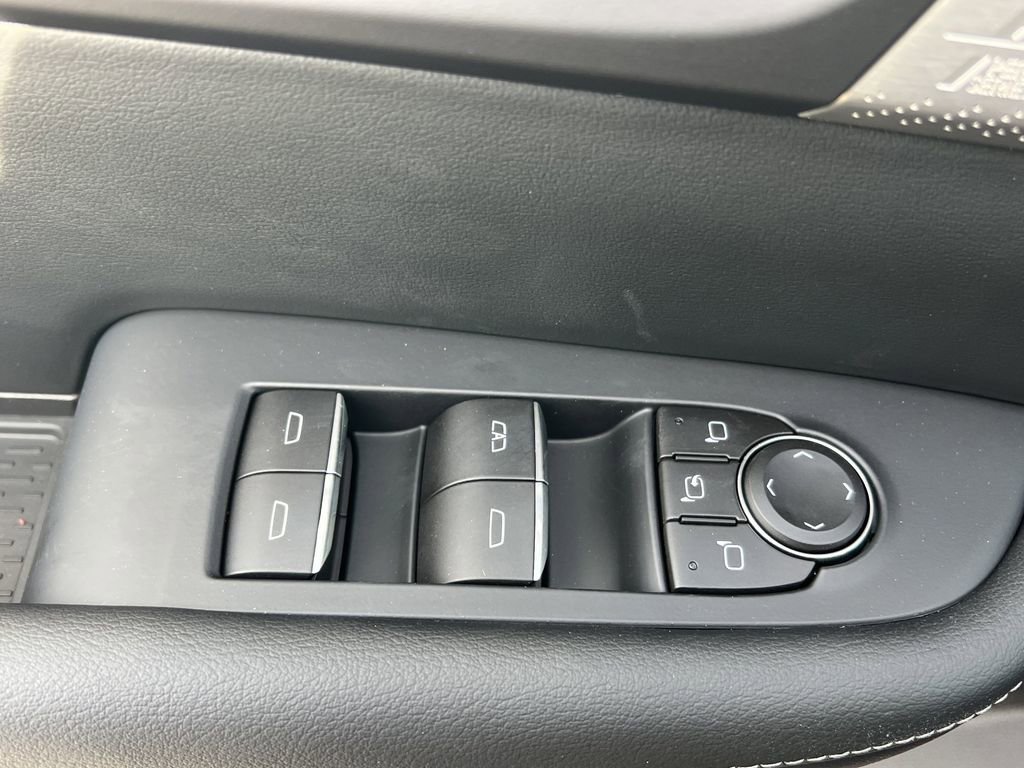 New 2026 Buick Enclave Avenir w/ Super Cruise Package image 16