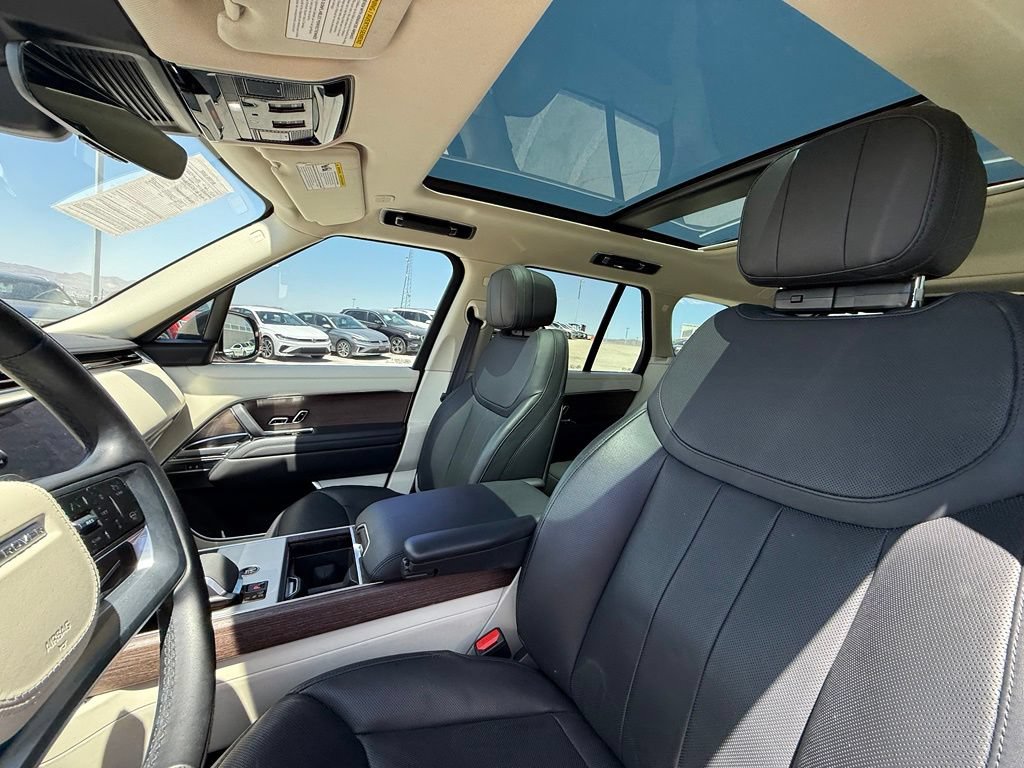 Used 2024 Land Rover Range Rover SE AWD/4WD image 15