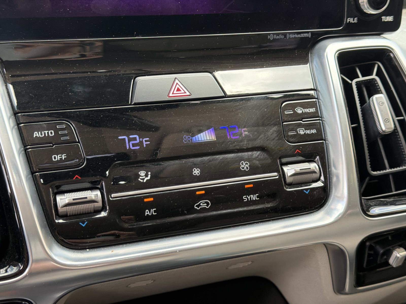Used 2022 Kia Sorento SX AWD/4WD image 23