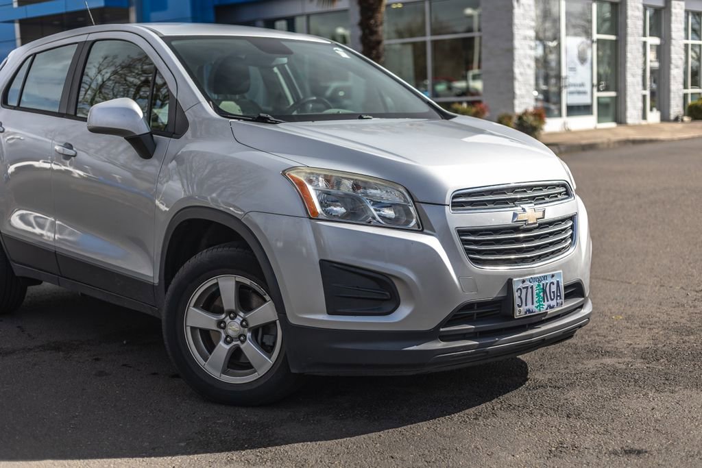 Used 2015 Chevrolet Trax LS image 2