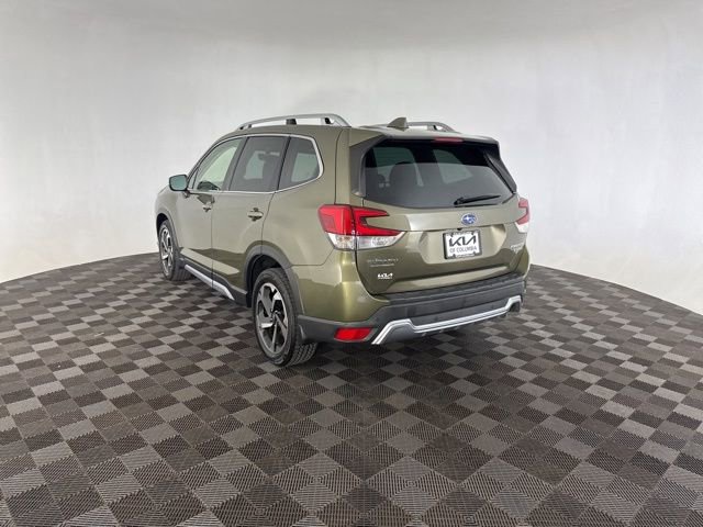 Used 2022 Subaru Forester Touring AWD/4WD image 9