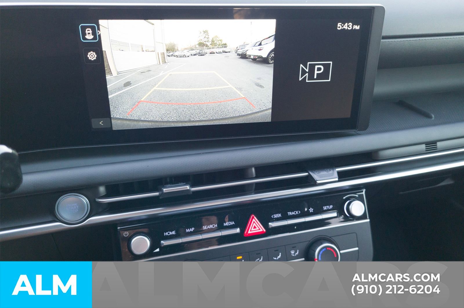 Used 2025 Hyundai Santa Cruz SE image 23