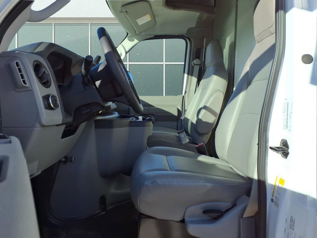 New 2024 Ford E-450 and Econoline 450 Super Duty w/ Power Windows & Locks Group RWD image 12
