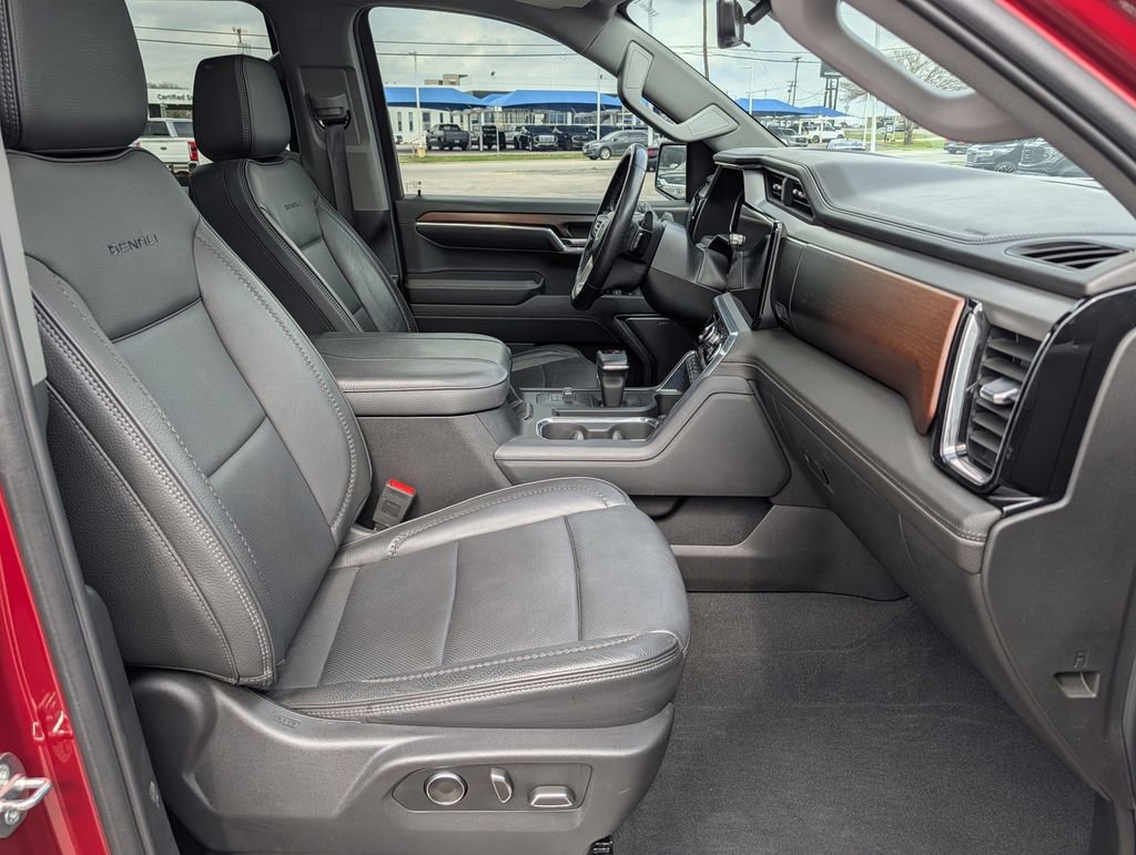 Used 2024 GMC Sierra 1500 Denali AWD/4WD image 33