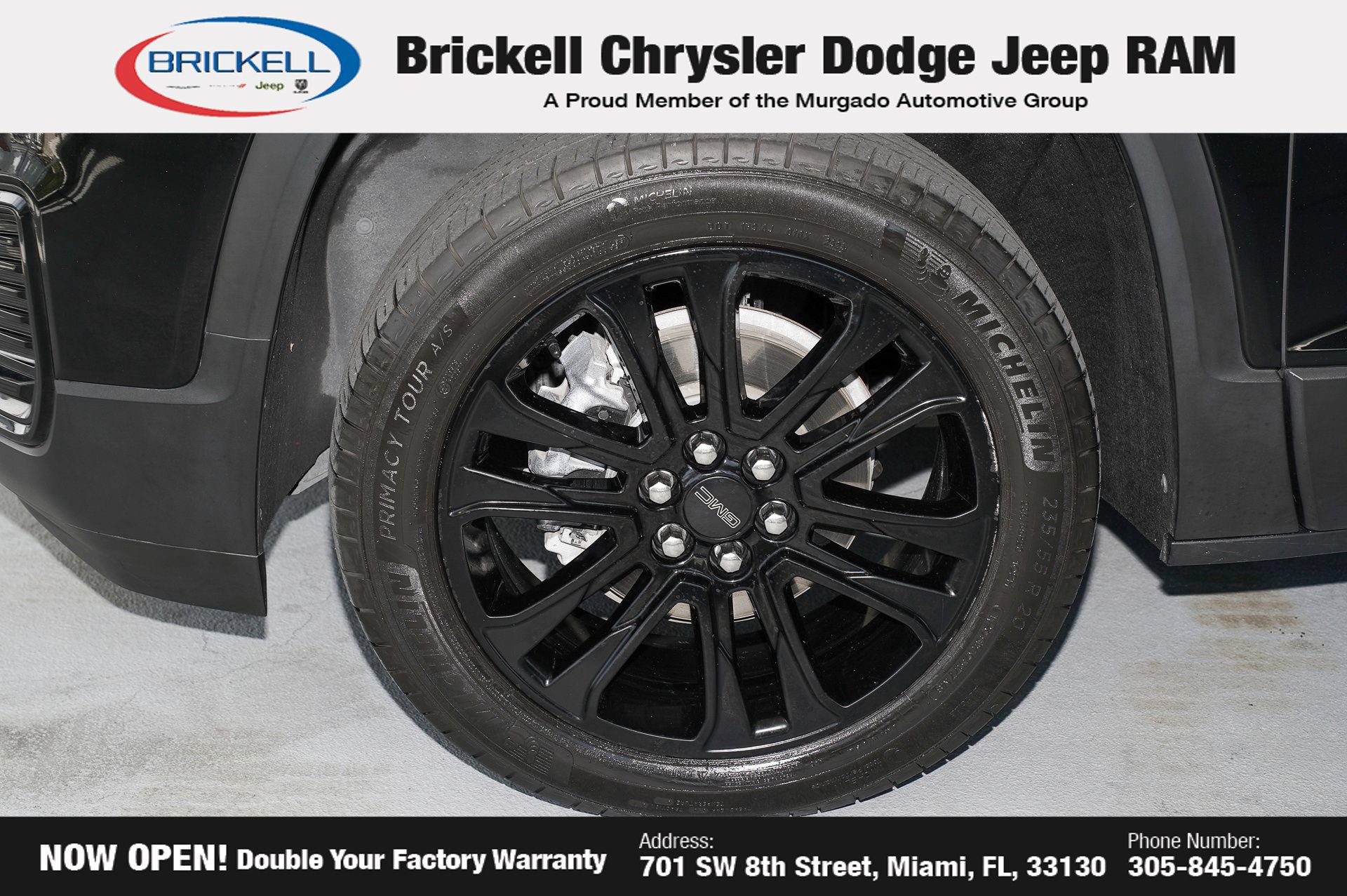 Used 2022 GMC Acadia SLE w/ Driver Convenience Package FWD image 42