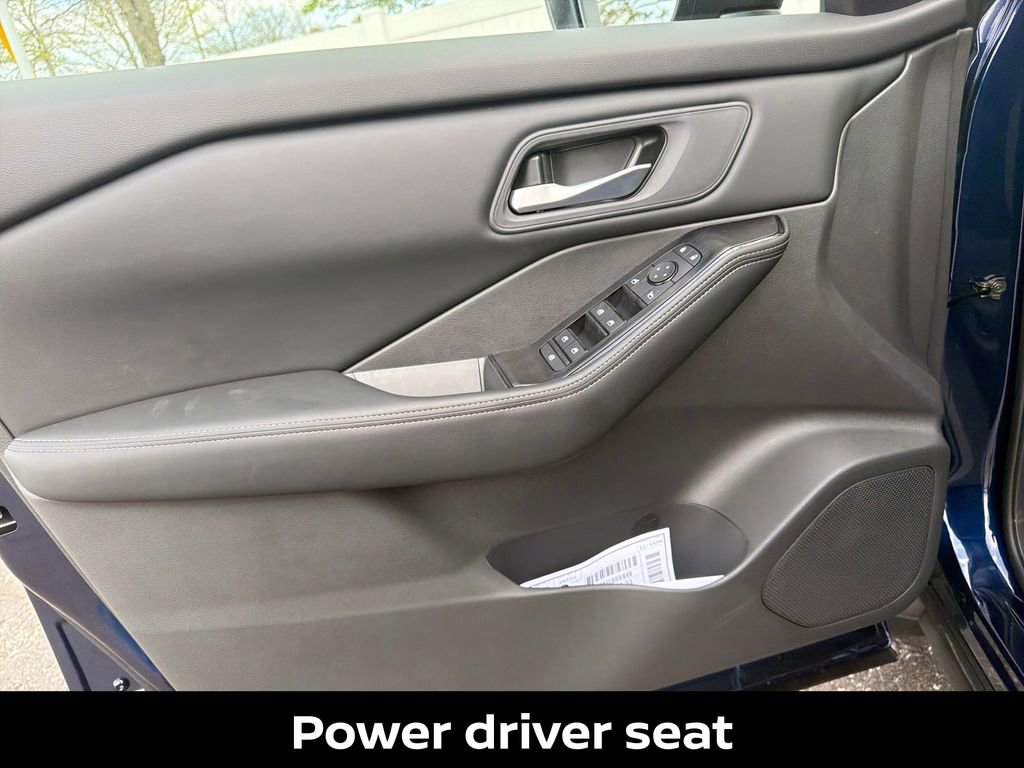 New 2026 Nissan Rogue SV AWD/4WD image 12