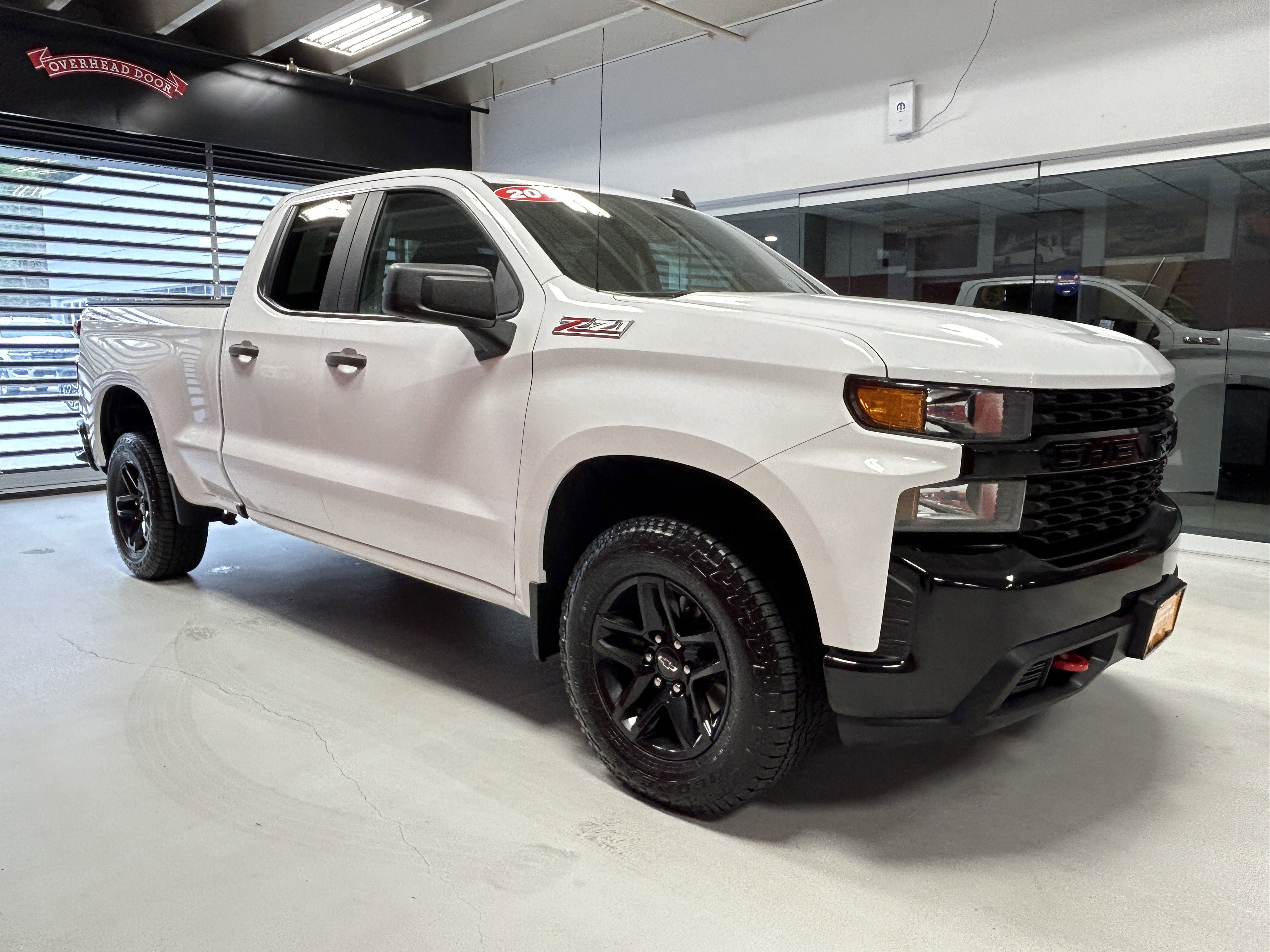 Used 2019 Chevrolet Silverado 1500 Custom Trail Boss w/ Custom Convenience Package AWD/4WD image 11