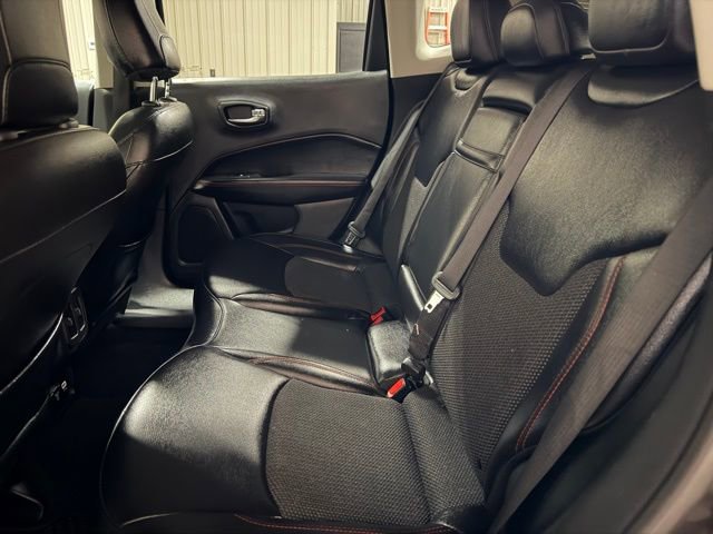 Used 2019 Jeep Compass Trailhawk image 16