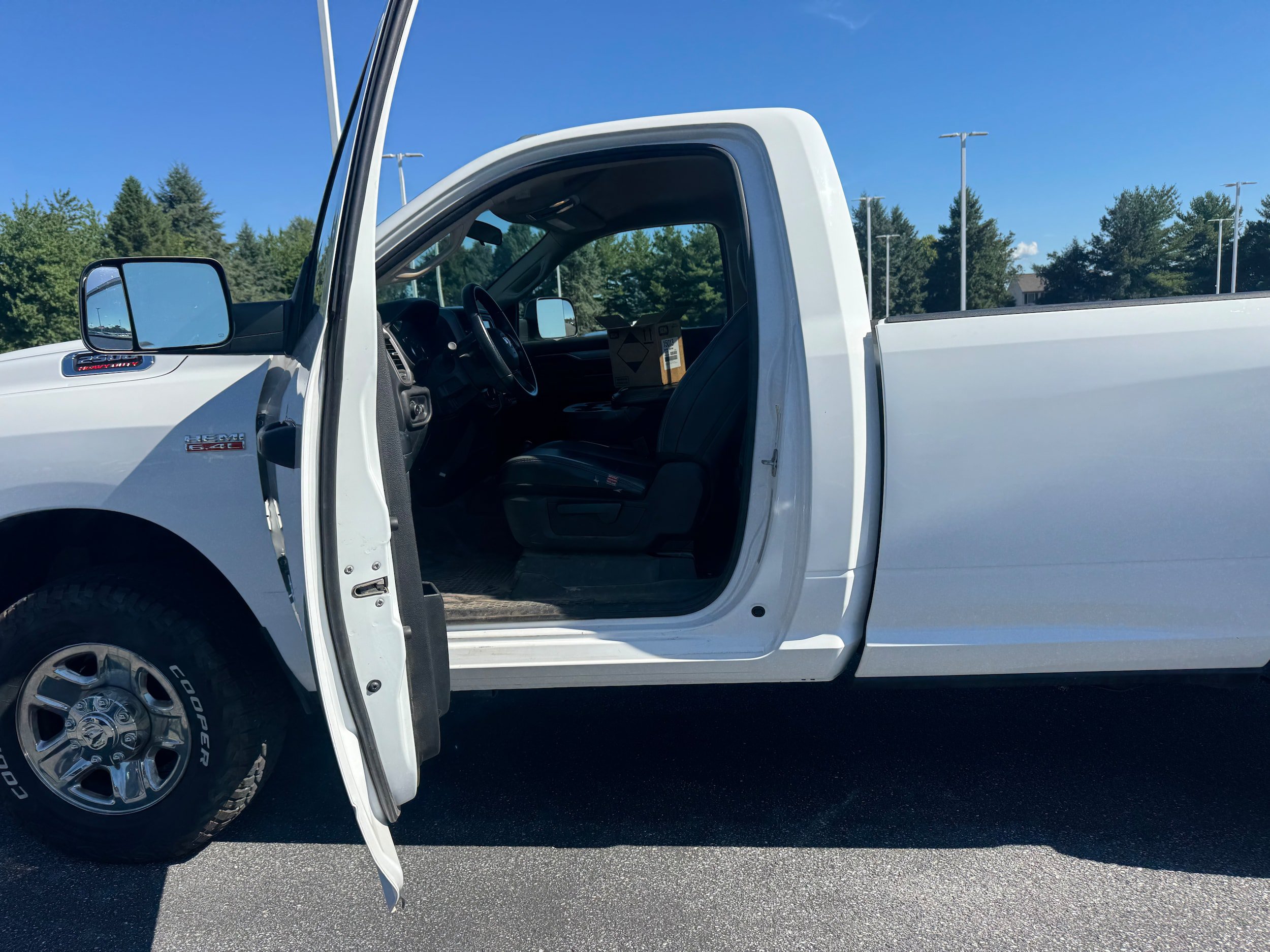 Used 2020 RAM 2500 Tradesman w/ Chrome Appearance Group AWD/4WD image 7