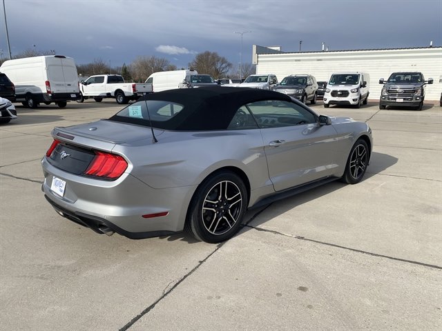 Used 2020 Ford Mustang Premium image 8