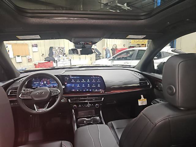 New 2026 Chevrolet Traverse Z71 w/ Driver Confidence Package image 19