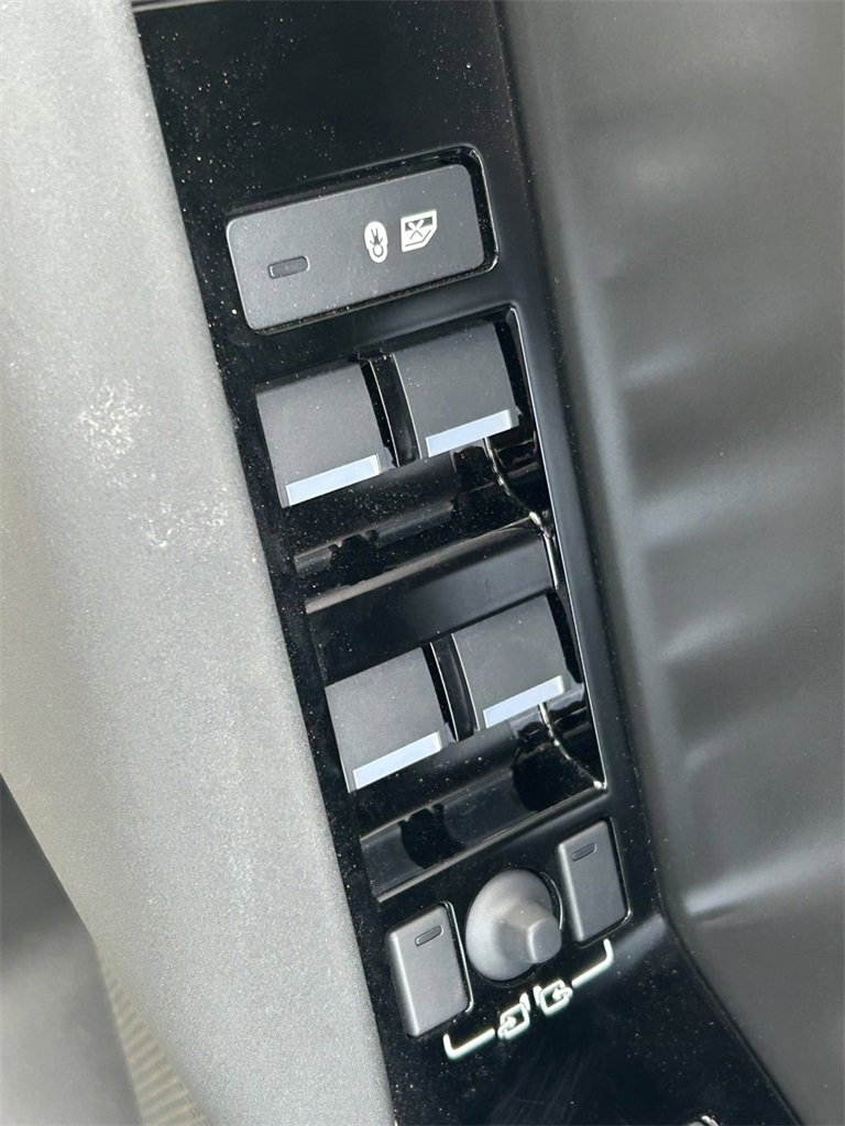 Used 2025 Land Rover Range Rover Velar Dynamic SE image 25