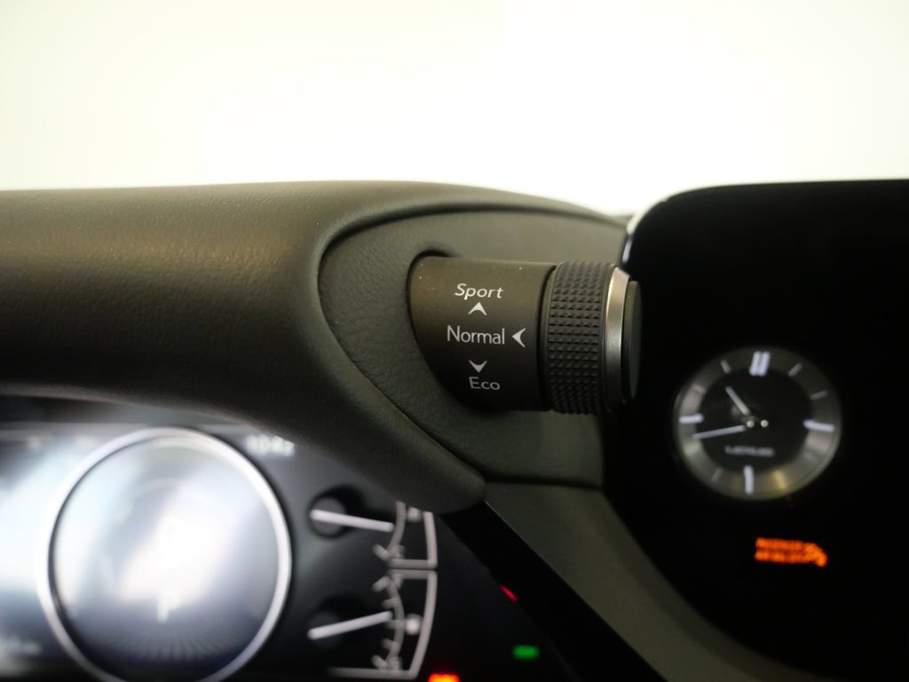 Used 2023 Lexus ES 300h w/ Accessory Package (Z2) image 37