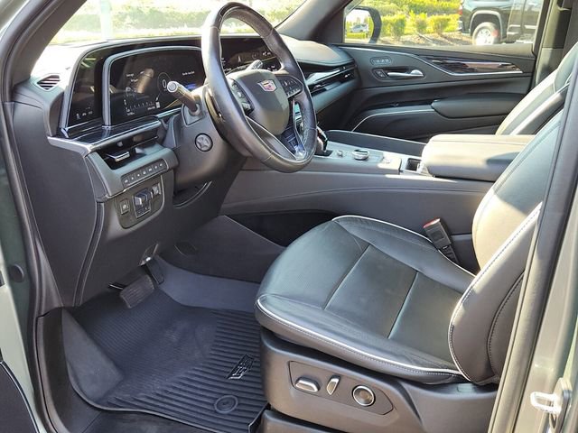 Used 2023 Cadillac Escalade ESV Sport w/ Touring Package image 10