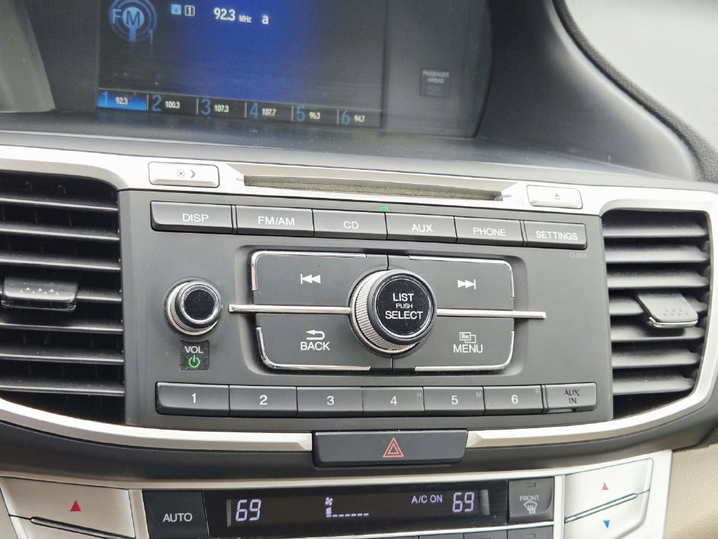 Used 2014 Honda Accord LX image 26