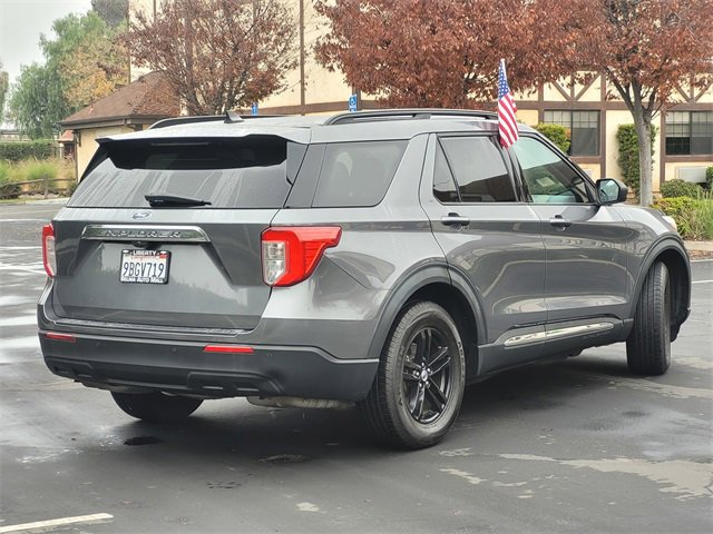 Used 2022 Ford Explorer XLT image 5