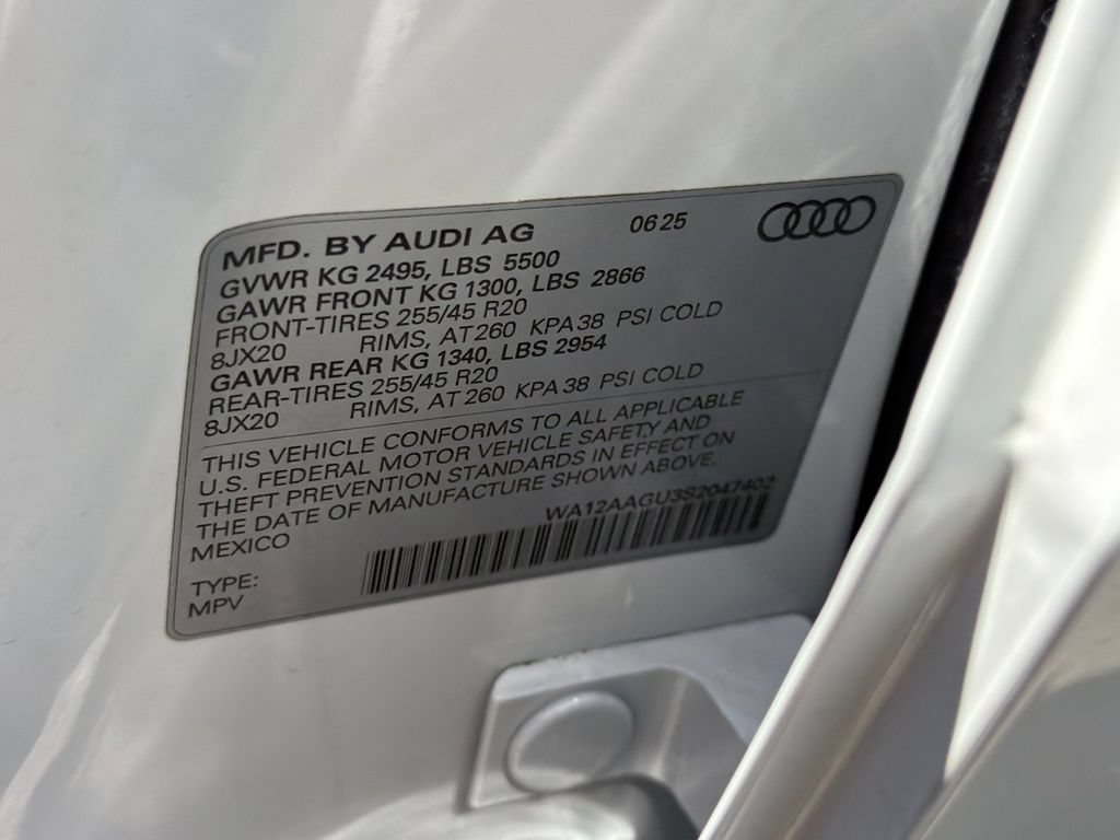 Used 2025 Audi Q5 Premium Plus w/ Premium Plus AWD/4WD image 40