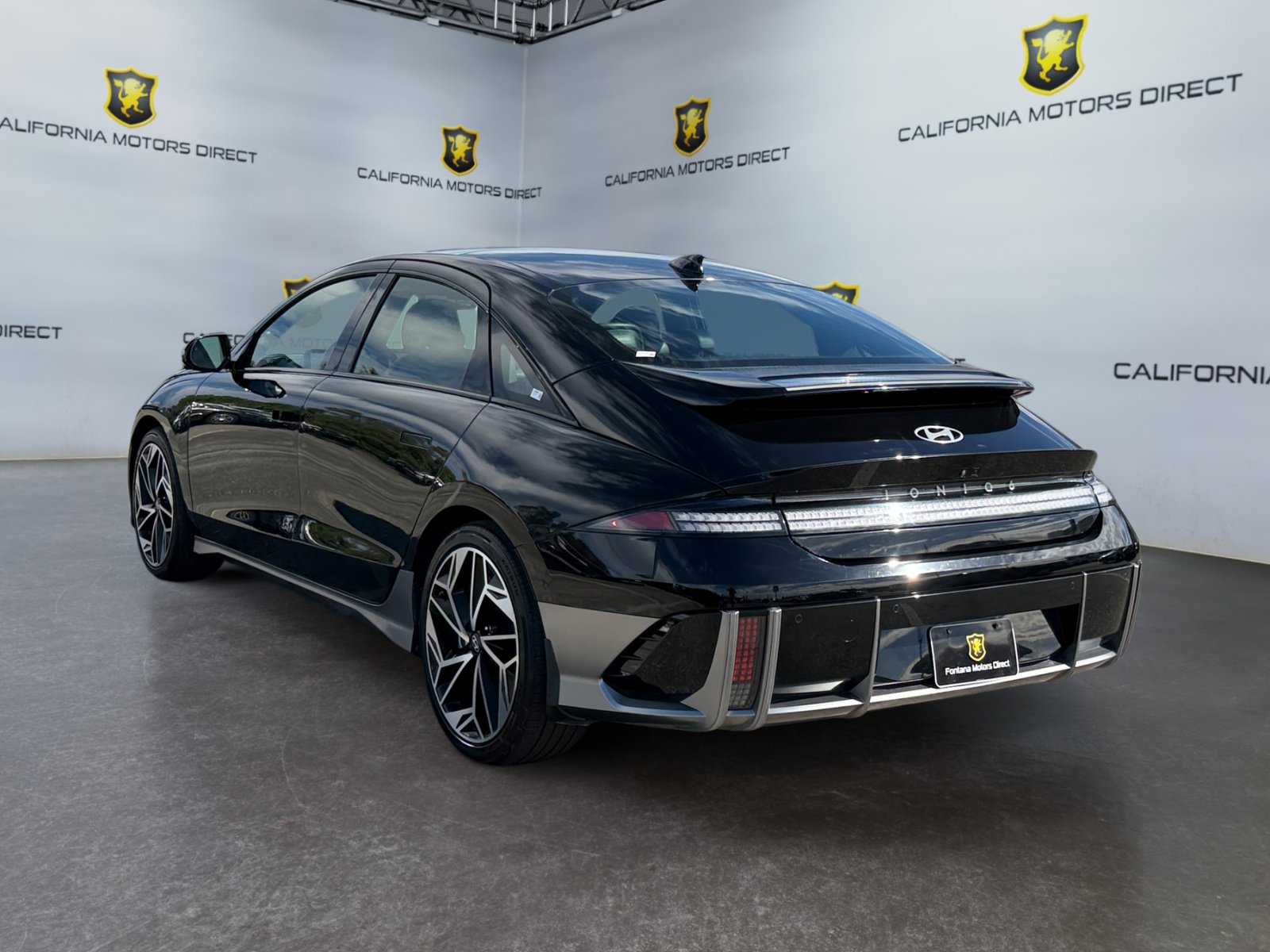 Used 2024 Hyundai Ioniq 6 Limited image 3