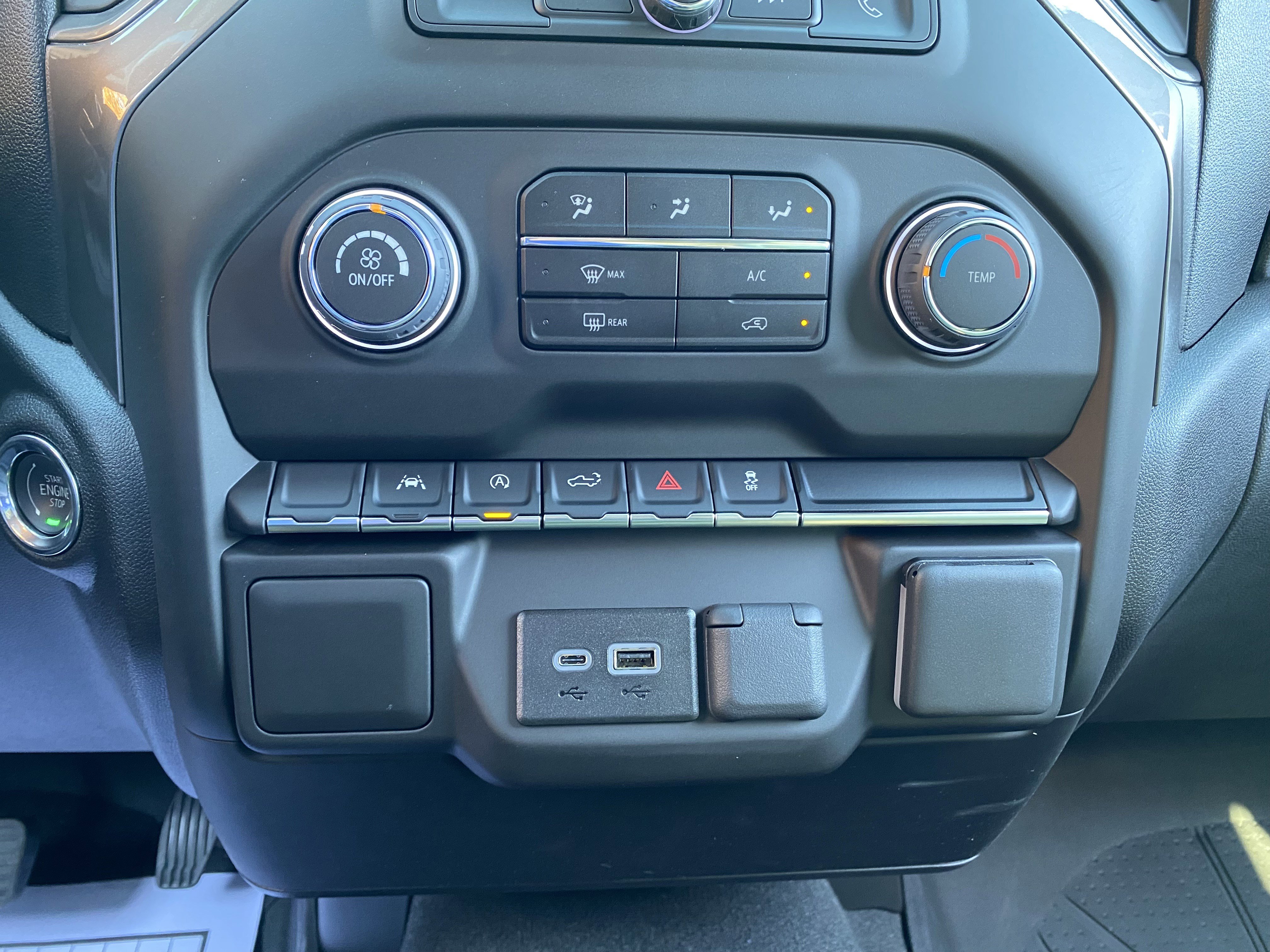 Used 2026 Chevrolet Silverado 1500 Custom w/ Turbomax Blackout Package AWD/4WD image 28