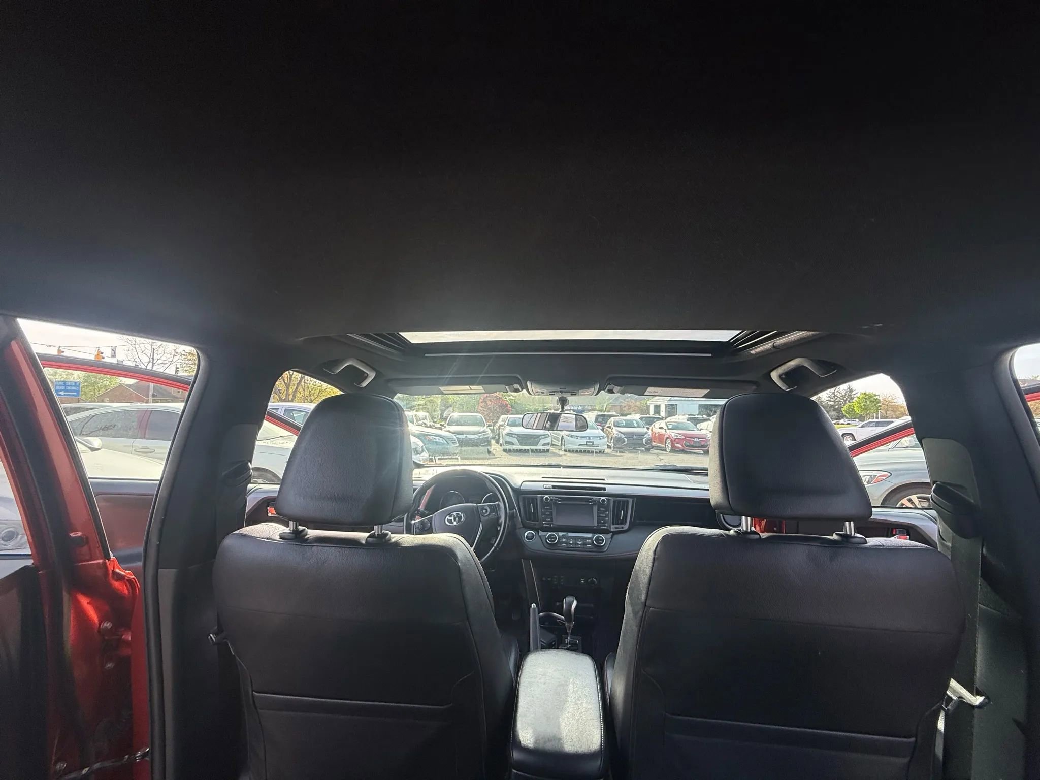 Used 2016 Toyota RAV4 SE image 13