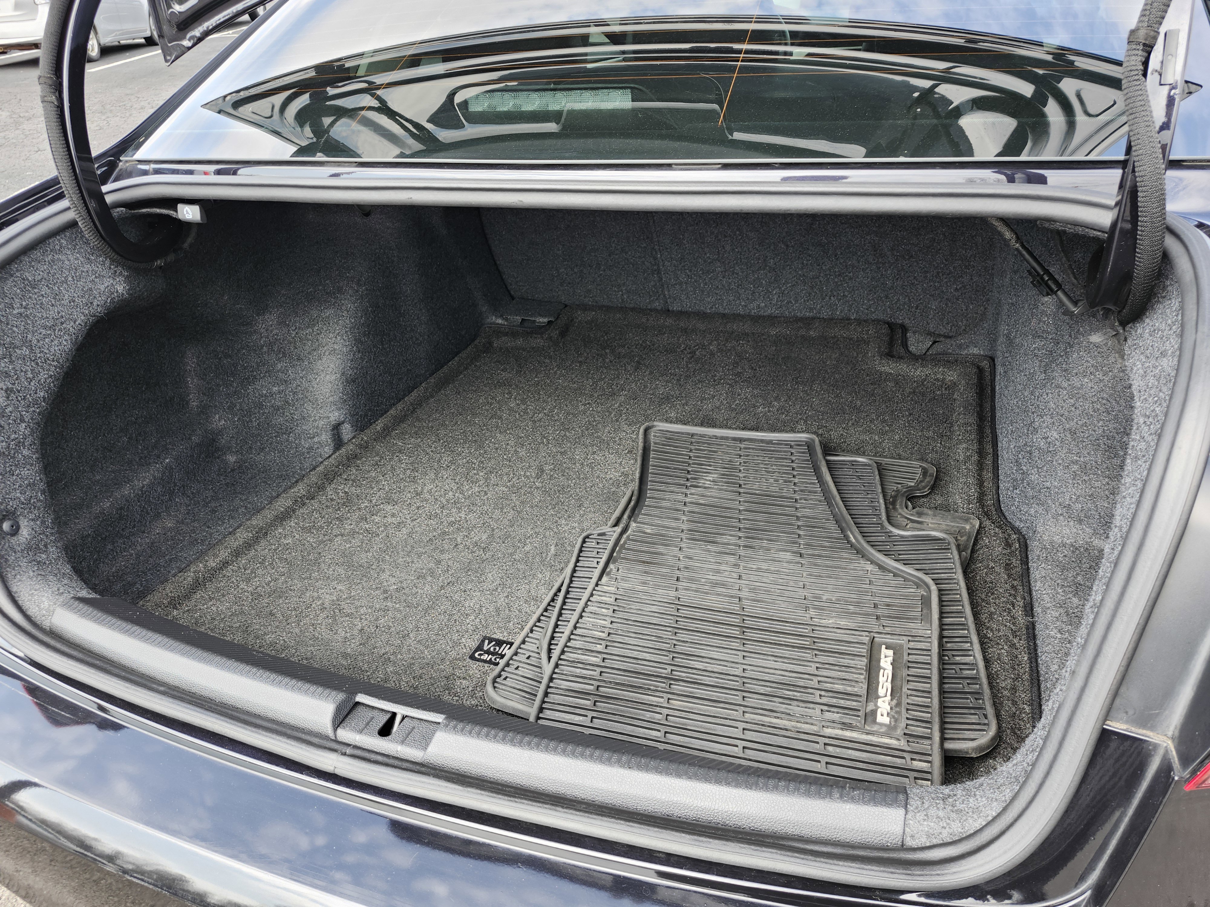 Used 2021 Volkswagen Passat 2.0T SE image 23