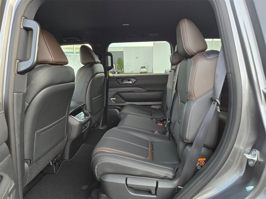 New 2025 Nissan Armada SL image 6