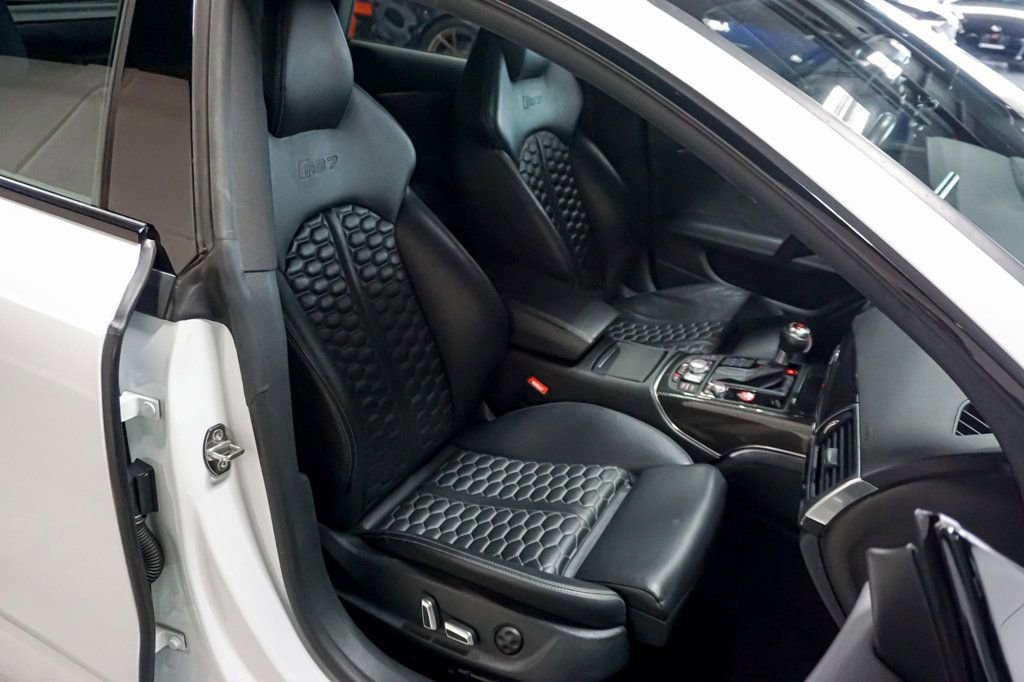 Used 2016 Audi RS 7 Prestige image 36