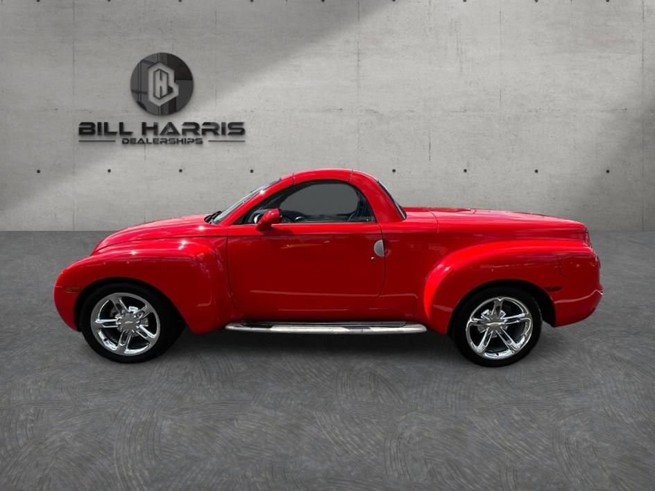 Used 2005 Chevrolet SSR w/ Preferred Equipment Group RWD image 8