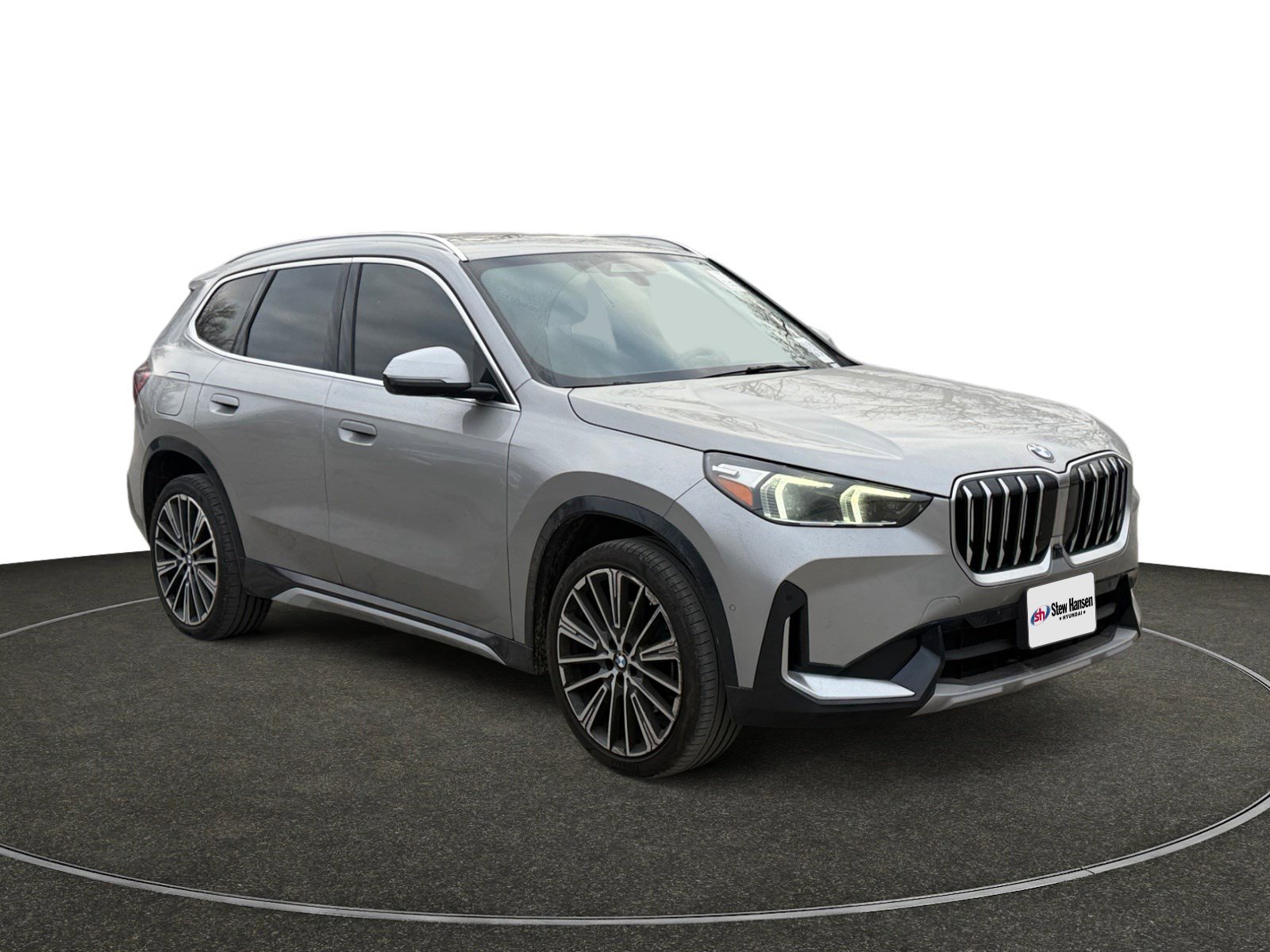 Used 2023 BMW X1 xDrive28i w/ Premium Package image 9