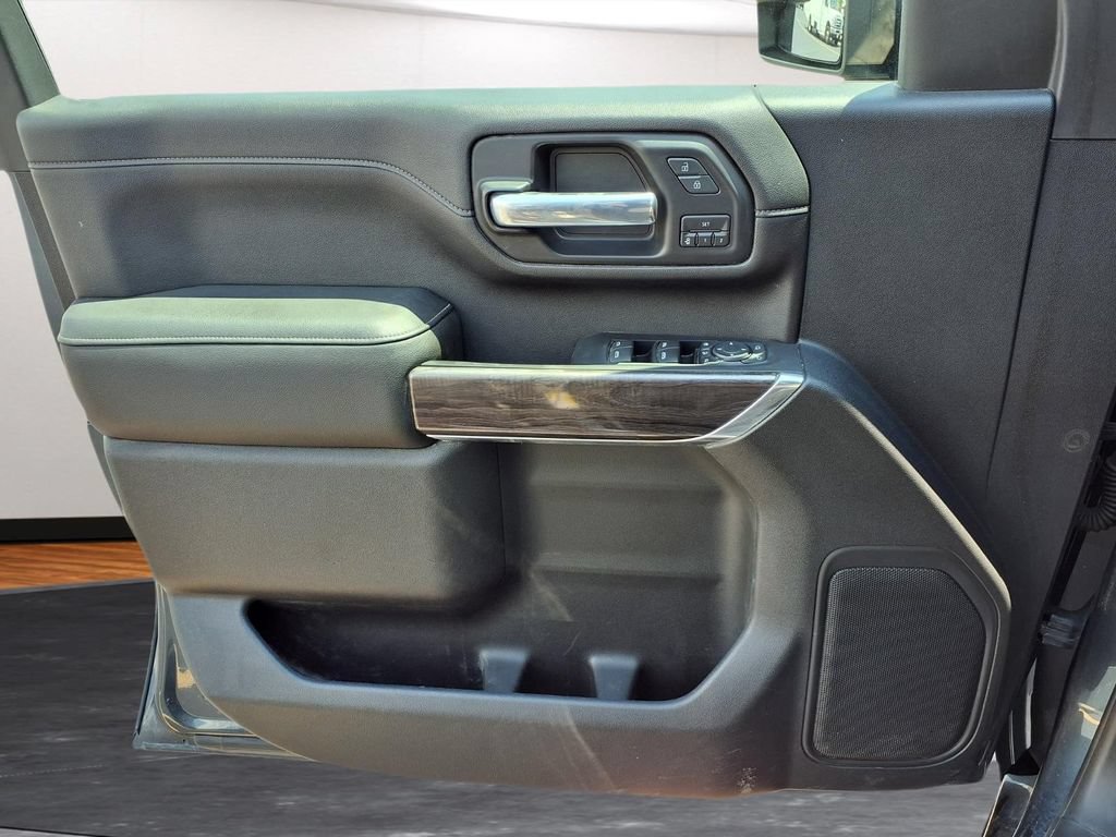Used 2020 Chevrolet Silverado 2500 LTZ w/ LTZ Convenience Package AWD/4WD image 14