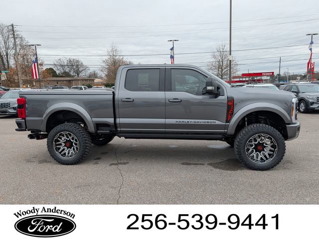 New 2026 Ford F250 Lariat w/ Black Appearance Package image 4
