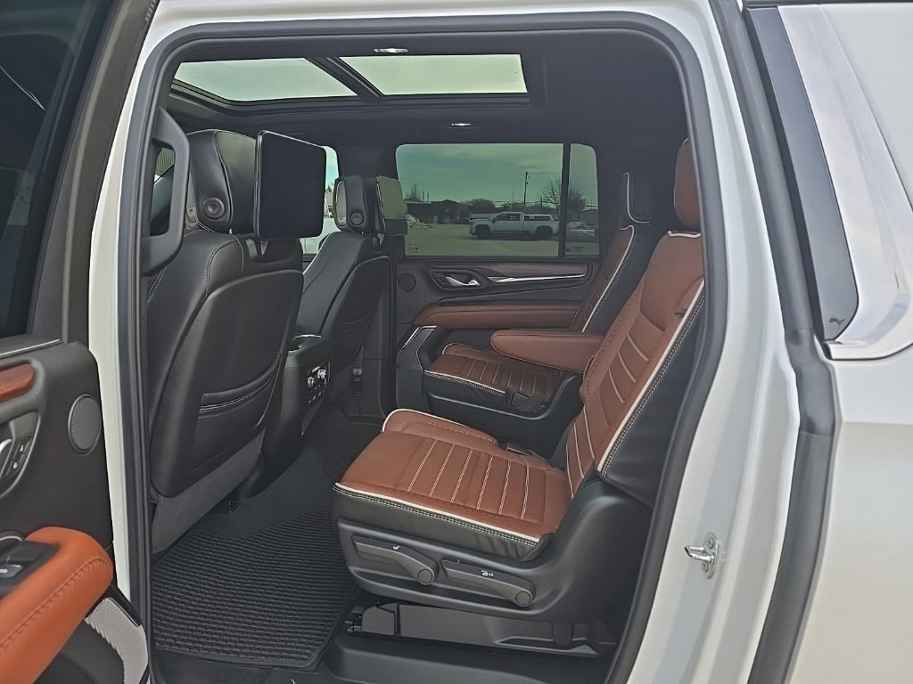 Used 2024 GMC Yukon XL Denali Ultimate image 14