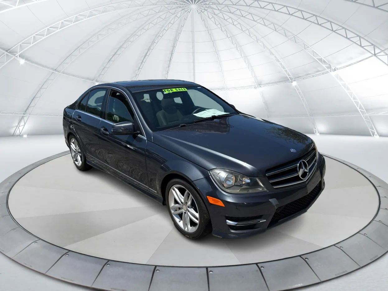 Used 2014 Mercedes-Benz C 250 Sedan image 3