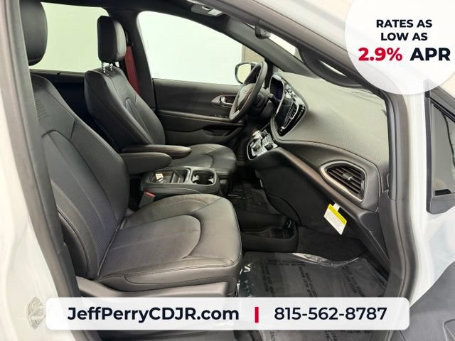 New 2027 Chrysler Pacifica Select FWD image 22