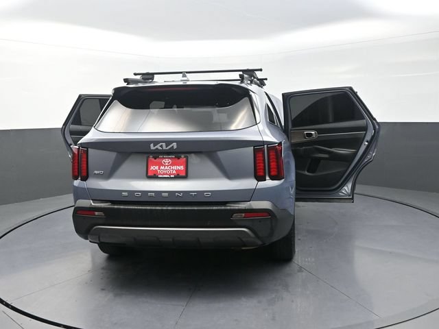 Used 2022 Kia Sorento S w/ Panoramic Sunroof Package AWD/4WD image 44