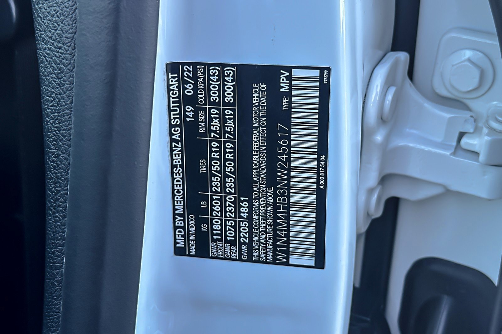 Used 2022 Mercedes-Benz GLB 250 4MATIC image 27