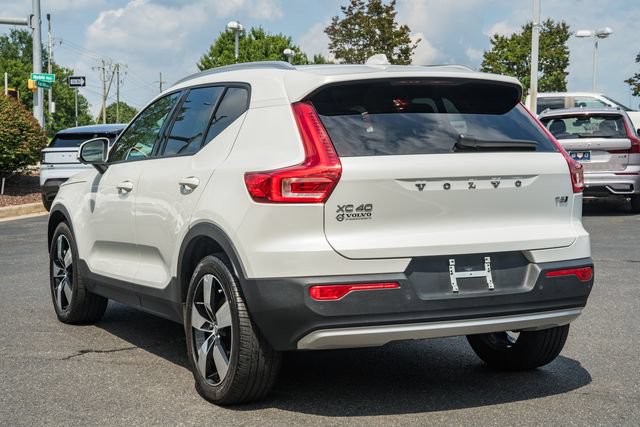 Used 2021 Volvo XC40 T5 Momentum w/ Premium Package AWD/4WD image 5