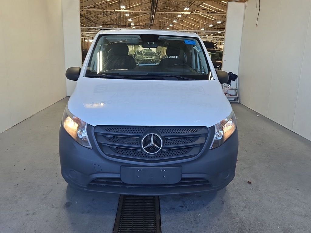 Used 2022 Mercedes-Benz Metris image 3