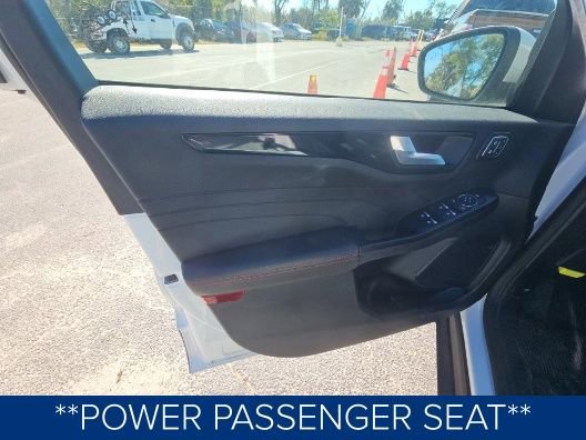 Used 2025 Ford Escape ST-Line Elite w/ Premium Technology Package image 10