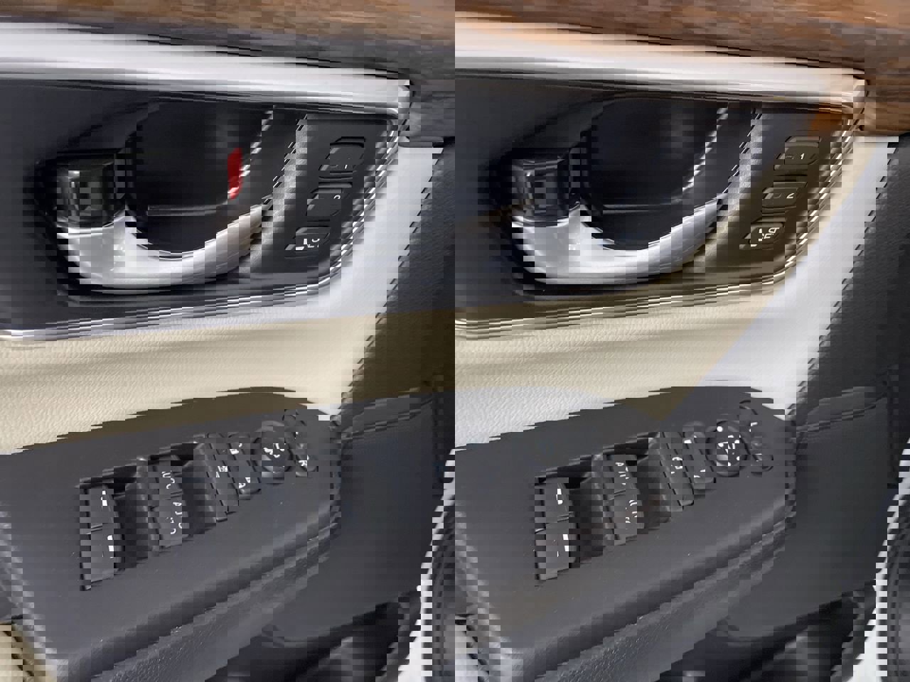 Used 2021 Honda CR-V Touring image 11