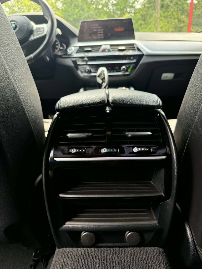 Used 2019 BMW 540i w/ M Sport Package RWD image 29