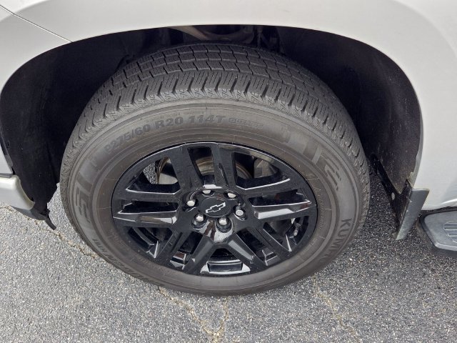 Used 2022 Chevrolet Silverado 1500 RST w/ LPO, Blackout Package AWD/4WD image 16