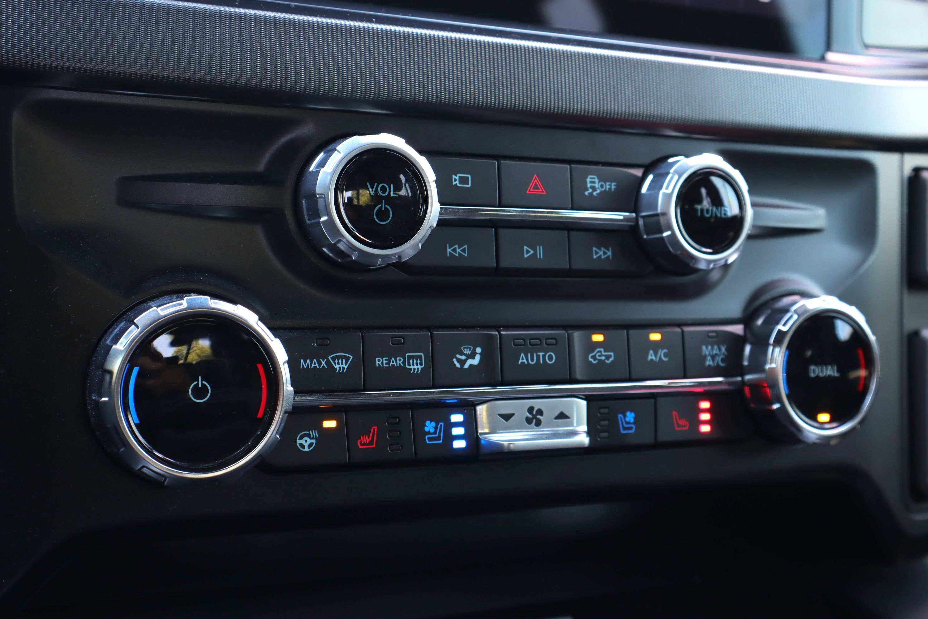 Used 2025 Ford F250 Platinum AWD/4WD image 17